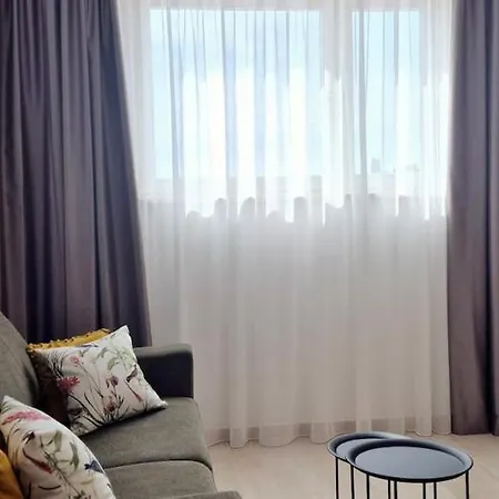 Cozy With Shared Pool Apartman *