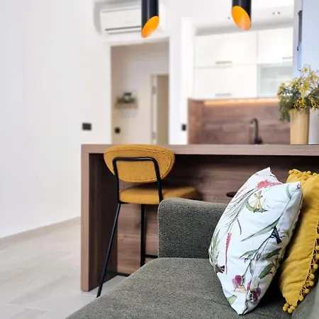 Apartman Cozy With Shared Pool *