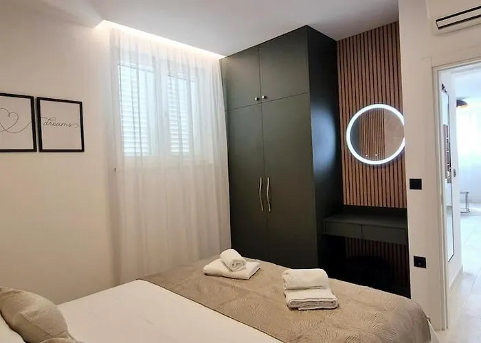 Cozy With Shared Pool