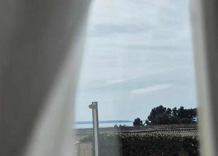 Apartman Cozy With Shared Pool