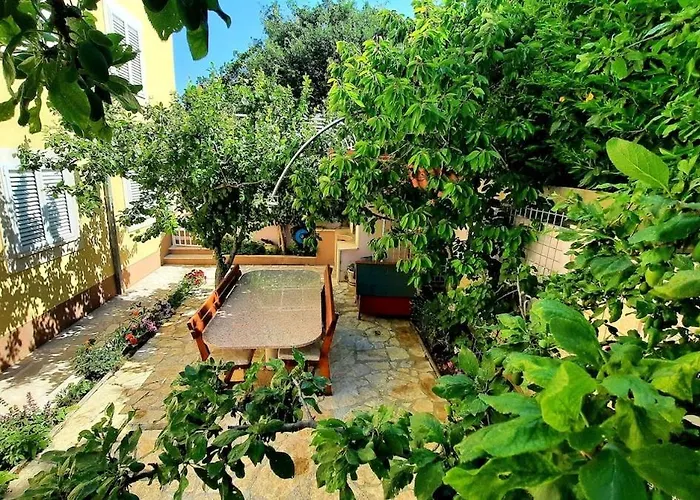 Cozy With Shared Pool Apartman