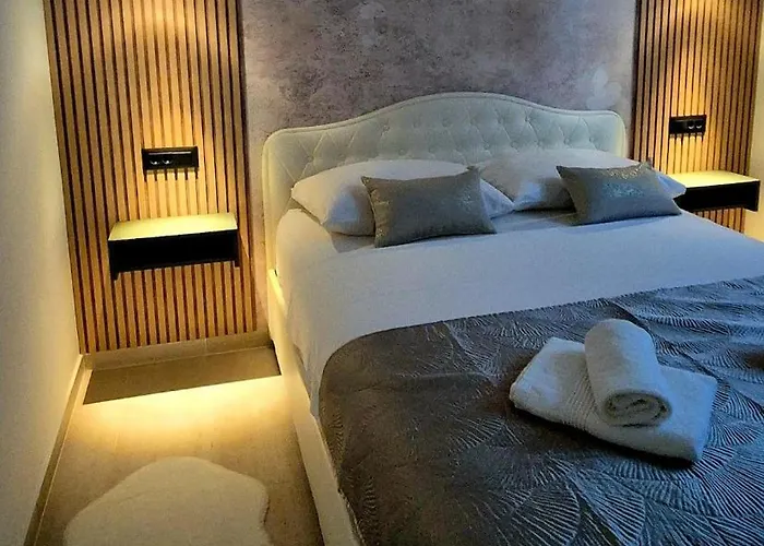 Apartman Cozy With Shared Pool