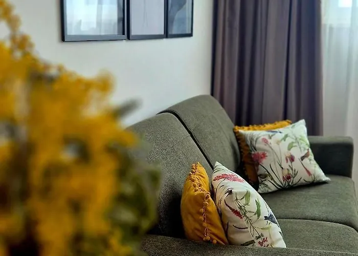 Apartman Cozy With Shared Pool